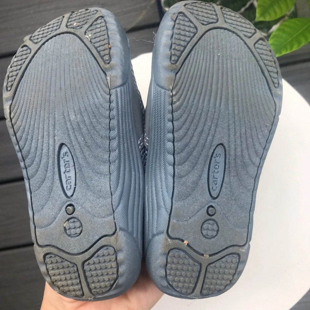 Carter’s beach/water shoes